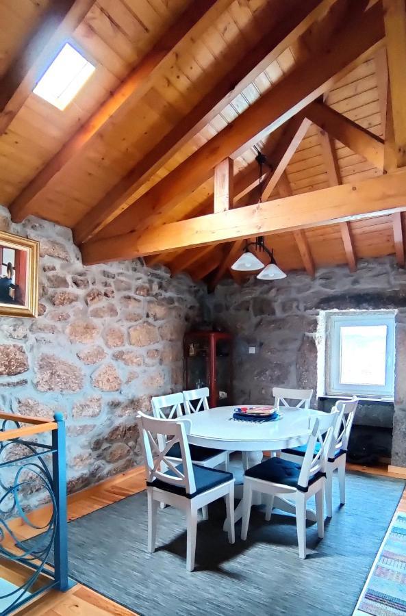 Casa Rural D 'Avo - Sossego Do Campo - 5 Adultos Alhais エクステリア 写真
